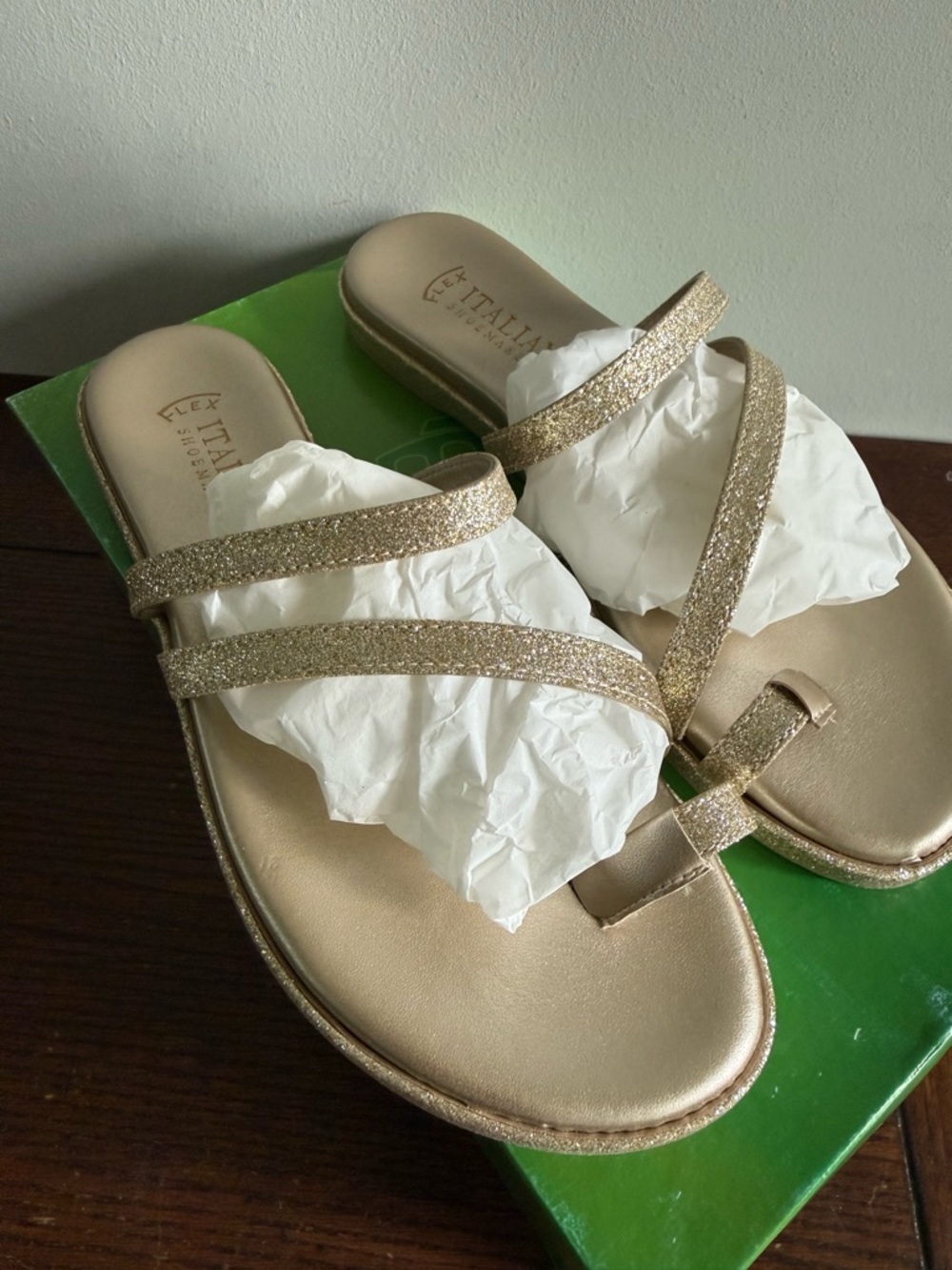 Italian Shoe Makers Gold‎ Glitter Strappy Toe Loop Sandals